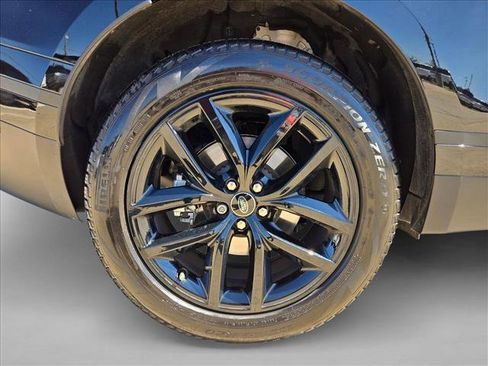 Used 2026 Land Rover Range Rover Velar S image 25