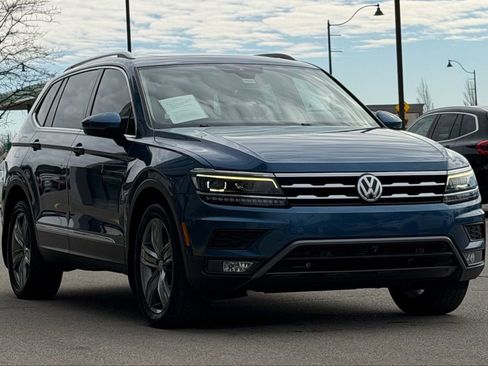 Used 2018 Volkswagen Tiguan SEL Premium image 10