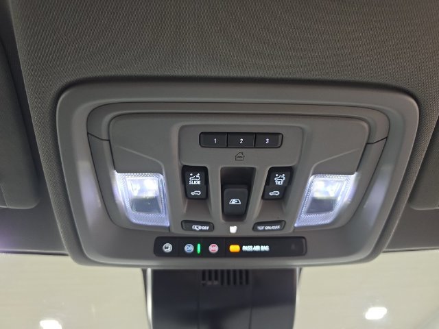 Used 2025 Chevrolet Silverado 1500 LT Trail Boss w/ LT Trail Boss Premium Package AWD/4WD image 30