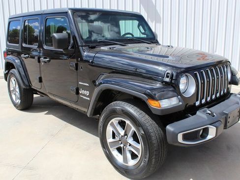 Used 2020 Jeep Wrangler Unlimited Sahara image 4
