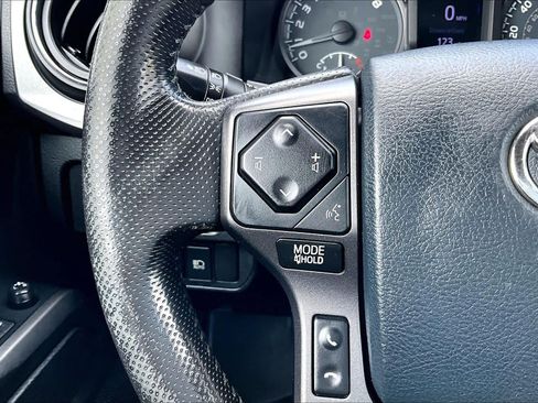 Used 2019 Toyota Tacoma TRD Sport w/ Technology Package AWD/4WD image 23