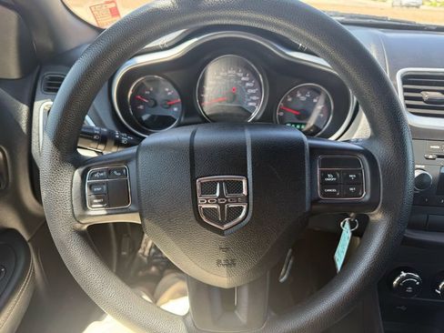 Used 2013 Dodge Avenger SE FWD image 17