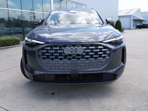 Used 2025 Audi Q5 Premium Plus w/ Premium Plus AWD/4WD image 8