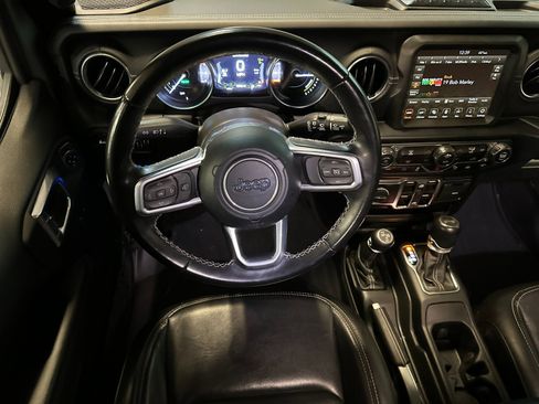 Used 2022 Jeep Wrangler Unlimited Sahara w/ Safety Group image 13