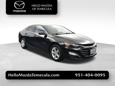 Used 2022 Chevrolet Malibu LT image 1