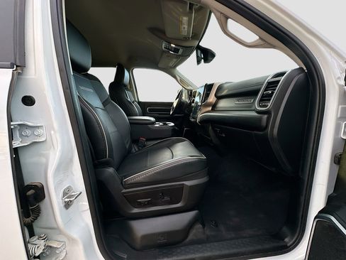 Used 2024 RAM 2500 Laramie image 32