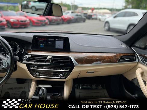 Used 2017 BMW 530i xDrive image 27