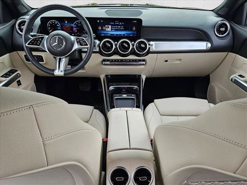 Used 2026 Mercedes-Benz GLB 250 image 16