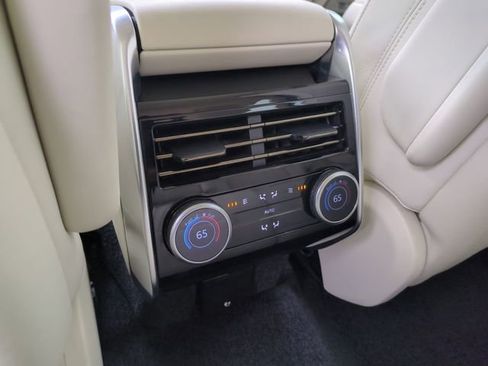 Used 2023 Land Rover Range Rover SE AWD/4WD image 13