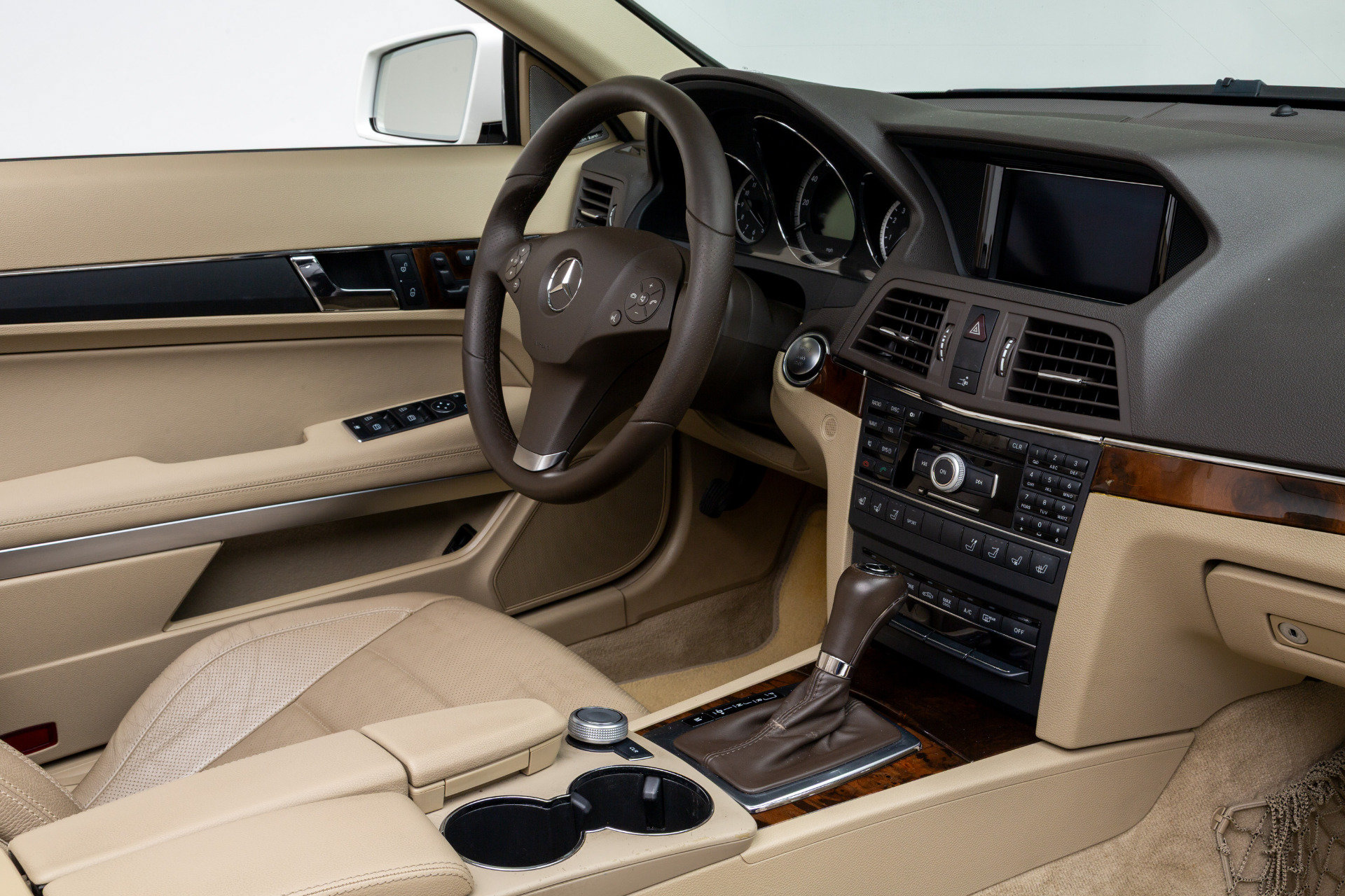 Used 2011 Mercedes-Benz E 550 Cabriolet image 29