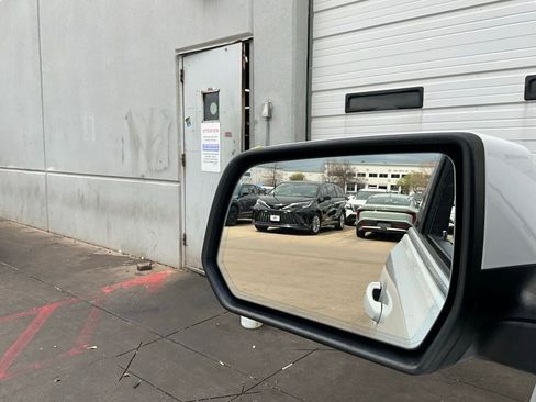 Used 2018 GMC Acadia SLT image 20