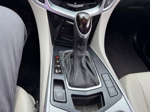 Used 2013 Cadillac SRX Luxury w/ Driver Awareness Package FWD image 16