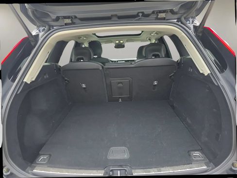 Used 2023 Volvo XC60 B5 Core AWD/4WD image 20