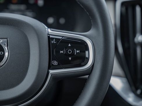 New 2026 Volvo XC90 B6 Plus w/ Protection Package Premier image 28