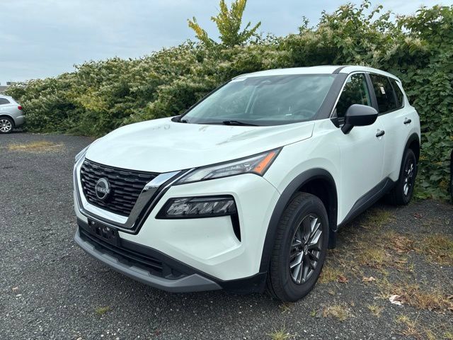 Certified 2023 Nissan Rogue S AWD/4WD image 1