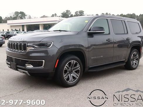 Used 2024 Jeep Wagoneer Series II image 3