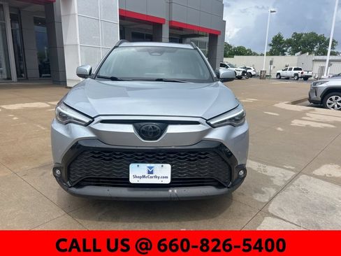 Used 2024 Toyota Corolla Cross AWD Hybrid w/ Convenience Package image 3