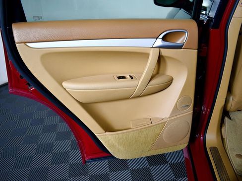 Used 2008 Porsche Cayenne GTS image 49