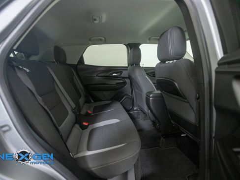 Used 2023 Chevrolet TrailBlazer LT w/ Convenience Package AWD/4WD image 39