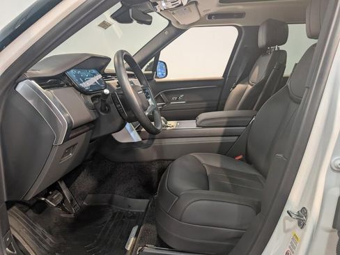 New 2026 Land Rover Range Rover Long Wheelbase SE AWD/4WD image 10
