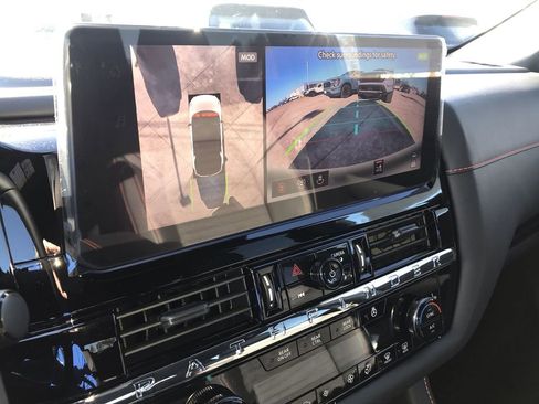 New 2026 Nissan Pathfinder SV image 17