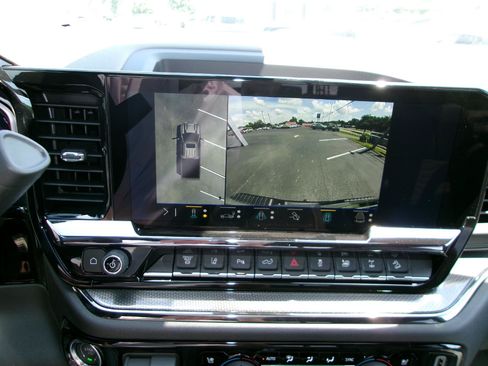 New 2026 Chevrolet Silverado 2500 ZR2 AWD/4WD image 23