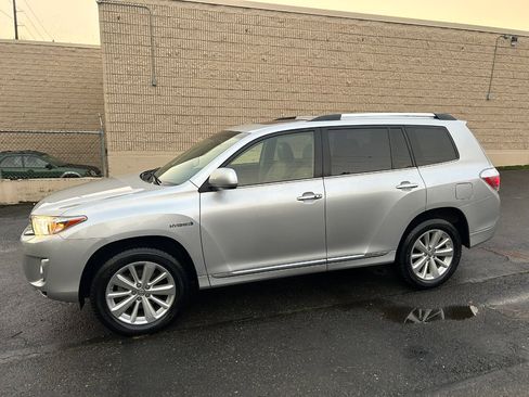 Used 2013 Toyota Highlander Limited image 8