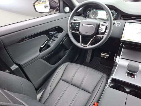 Certified 2026 Land Rover Range Rover Evoque Dynamic SE AWD/4WD image 8