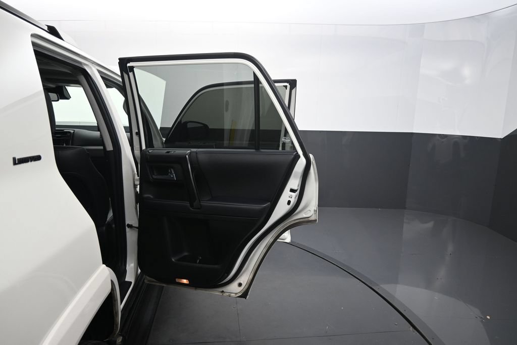 Used 2021 Toyota 4Runner Nightshade AWD/4WD image 31