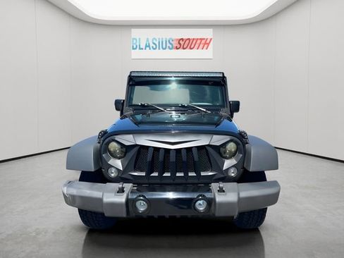 Used 2018 Jeep Wrangler Unlimited Sport AWD/4WD image 8