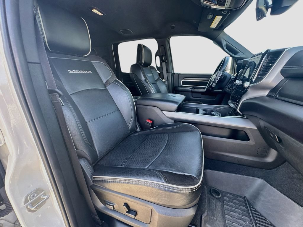 Used 2024 RAM 3500 Laramie w/ Sport Appearance Package AWD/4WD image 31