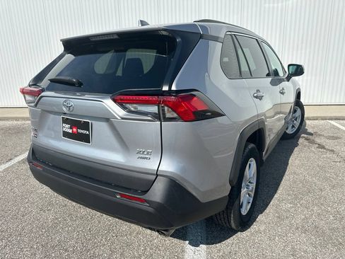 Used 2021 Toyota RAV4 XLE w/ XLE Grade Weather Package AWD/4WD image 7