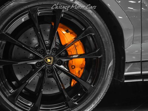 Used 2021 Lamborghini Urus AWD/4WD image 53