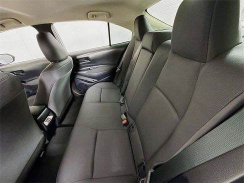 Certified 2025 Toyota Corolla LE image 9