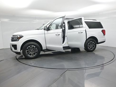 Used 2024 Ford Expedition Max XLT image 38