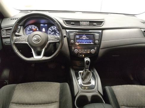 Used 2019 Nissan Rogue SV image 22