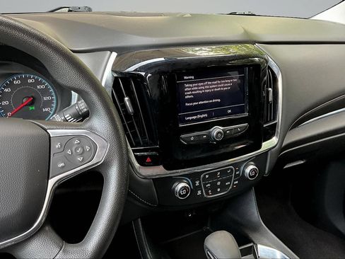 Used 2021 Chevrolet Traverse LS FWD image 8