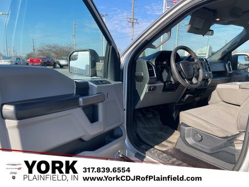 Used 2015 Ford F150 XLT image 1