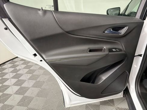 Used 2022 Chevrolet Equinox Premier image 20