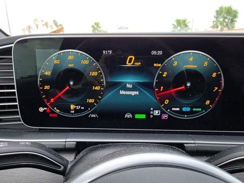 Used 2022 Mercedes-Benz GLS 450 4MATIC image 12