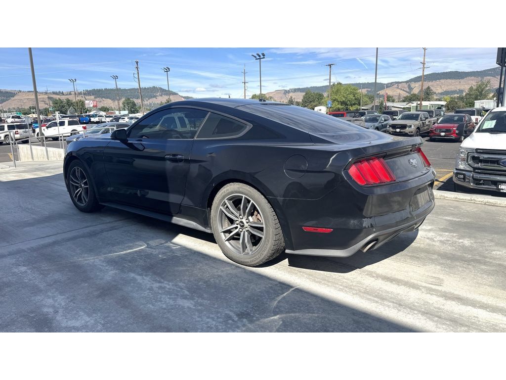 Used 2016 Ford Mustang Premium RWD image 5