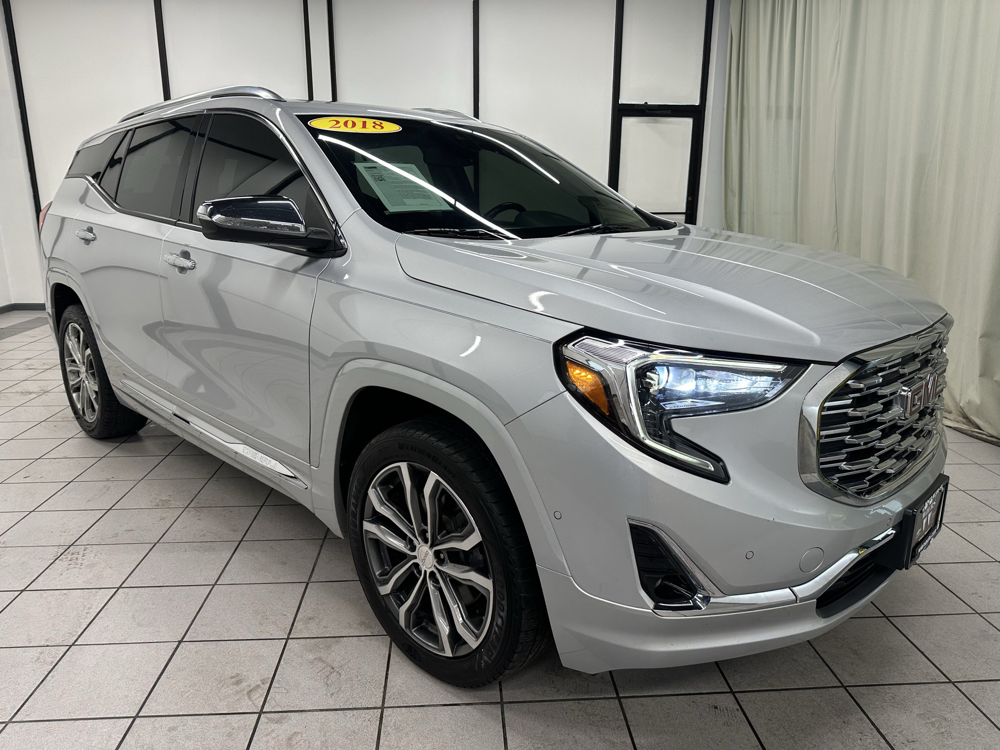 Used 2018 GMC Terrain Denali w/ Advanced Safety Package AWD/4WD image 2