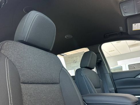 New 2026 Chevrolet Traverse LT FWD image 18
