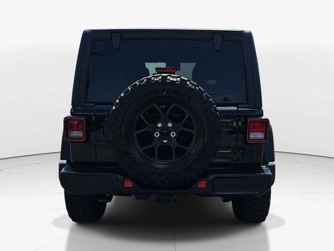 Used 2025 Jeep Wrangler Unlimited Sport AWD/4WD image 6