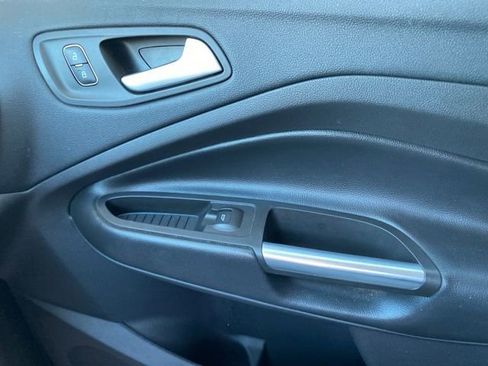 Used 2018 Ford Escape SE image 31