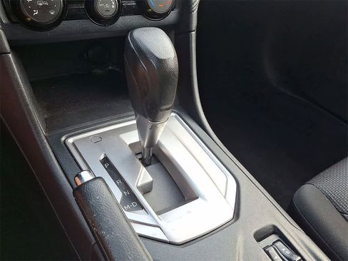 Used 2019 Subaru Impreza 2.0i Premium image 12