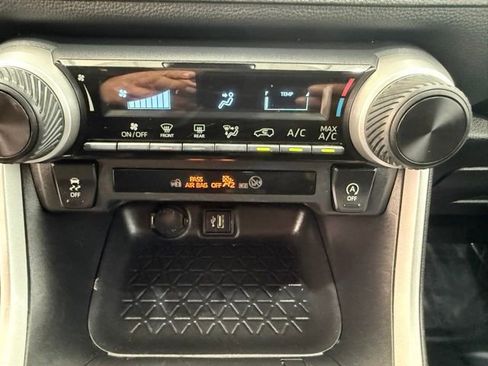 Used 2024 Toyota RAV4 LE image 34