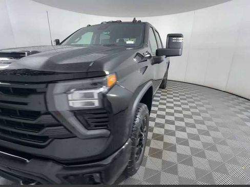New 2026 Chevrolet Silverado 2500 High Country w/ Midnight Edition image 5