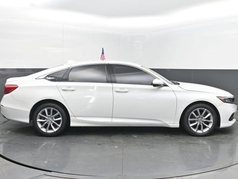 Used 2021 Honda Accord LX image 8