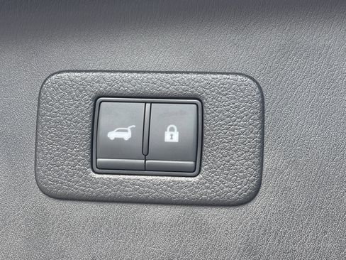 Used 2023 Nissan Armada Platinum w/ Captain's Chairs Package image 10